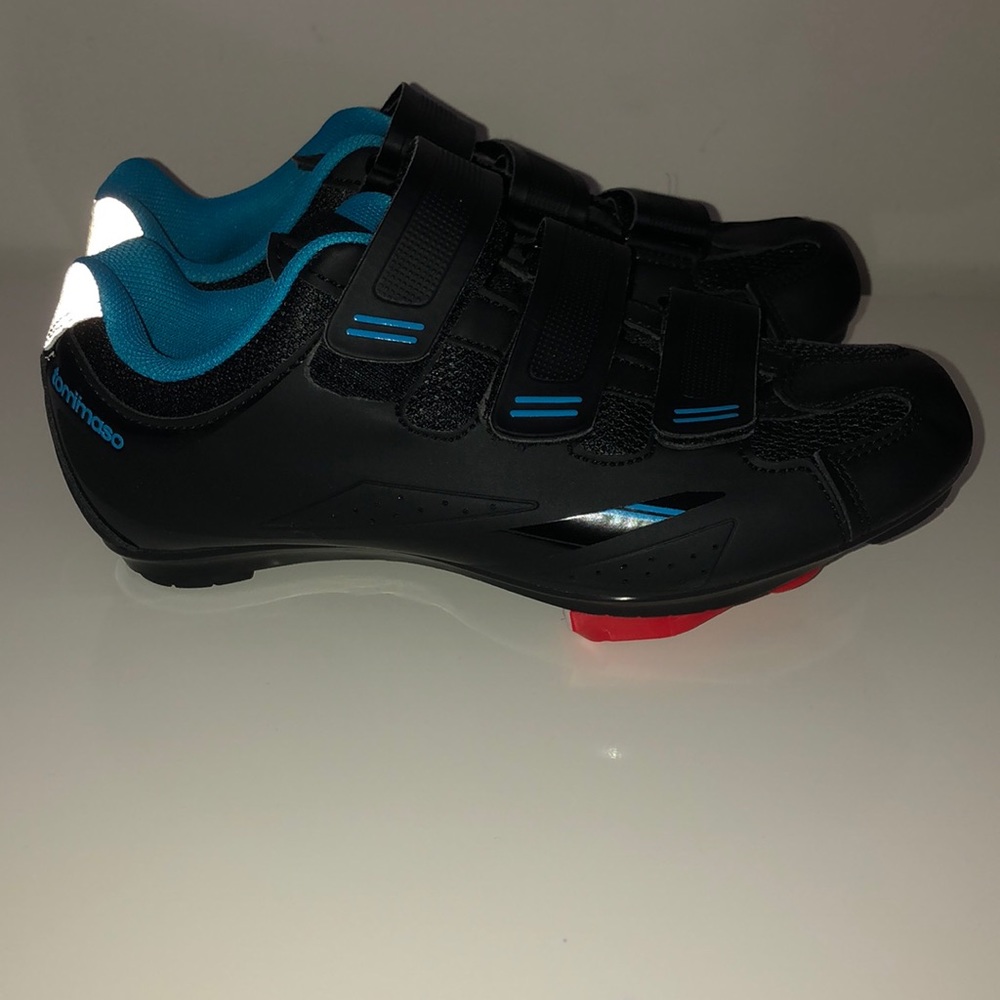 spin shoes w/ peloton cleats